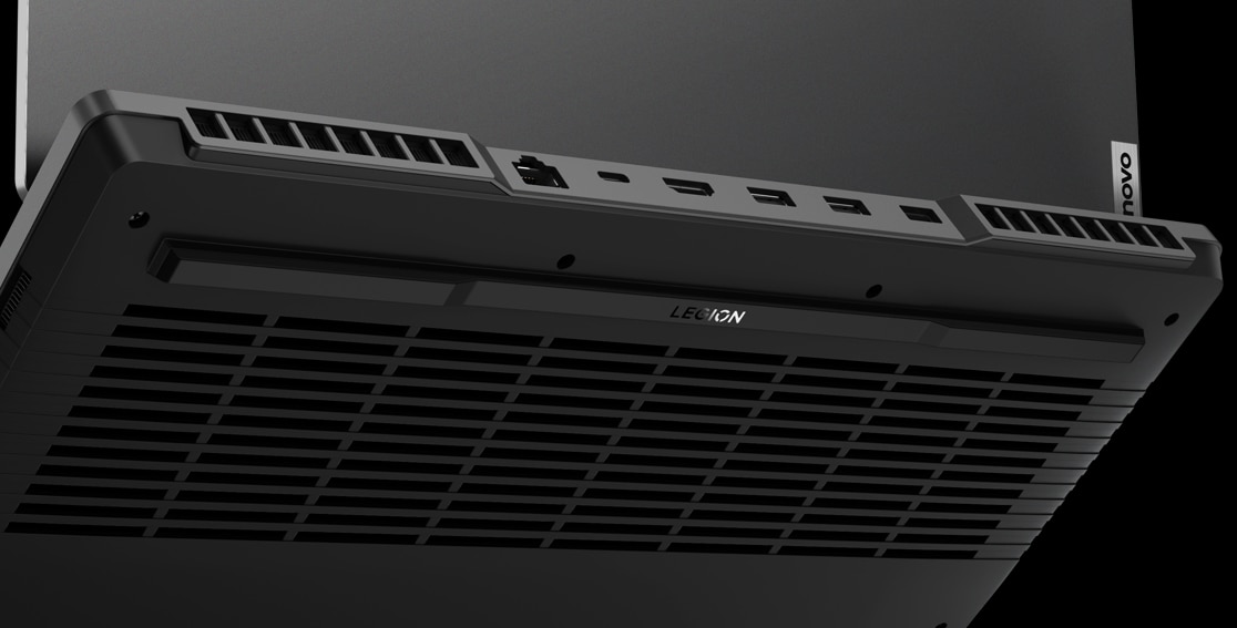 Gros plan sur les ports arrière et évents du Legion 5 Gen 7 (15 '' Intel) en Storm Grey 