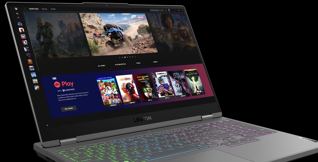 Lenovo Legion 5 Pro Gen 7 (15'' Intel) en Storm Grey, face avant droite, Xbox Game Pass à l’écran