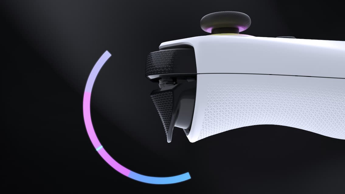 Vue latérale de la Ally, le joystick et les deux gâchettes étant visibles, avec un demi-cercle bleu et sarcelle près des gâchettes pour simuler la distance de déplacement.