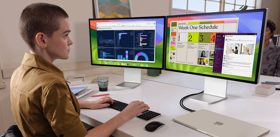 Vue de face d'un MacBook Air 13 pouces en finition gris sidéral